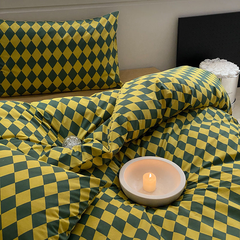 Four-piece Checkered Quilt Duvet Set