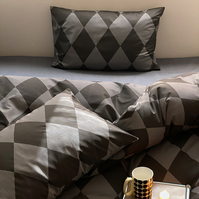 Four-piece Checkered Quilt Duvet Set