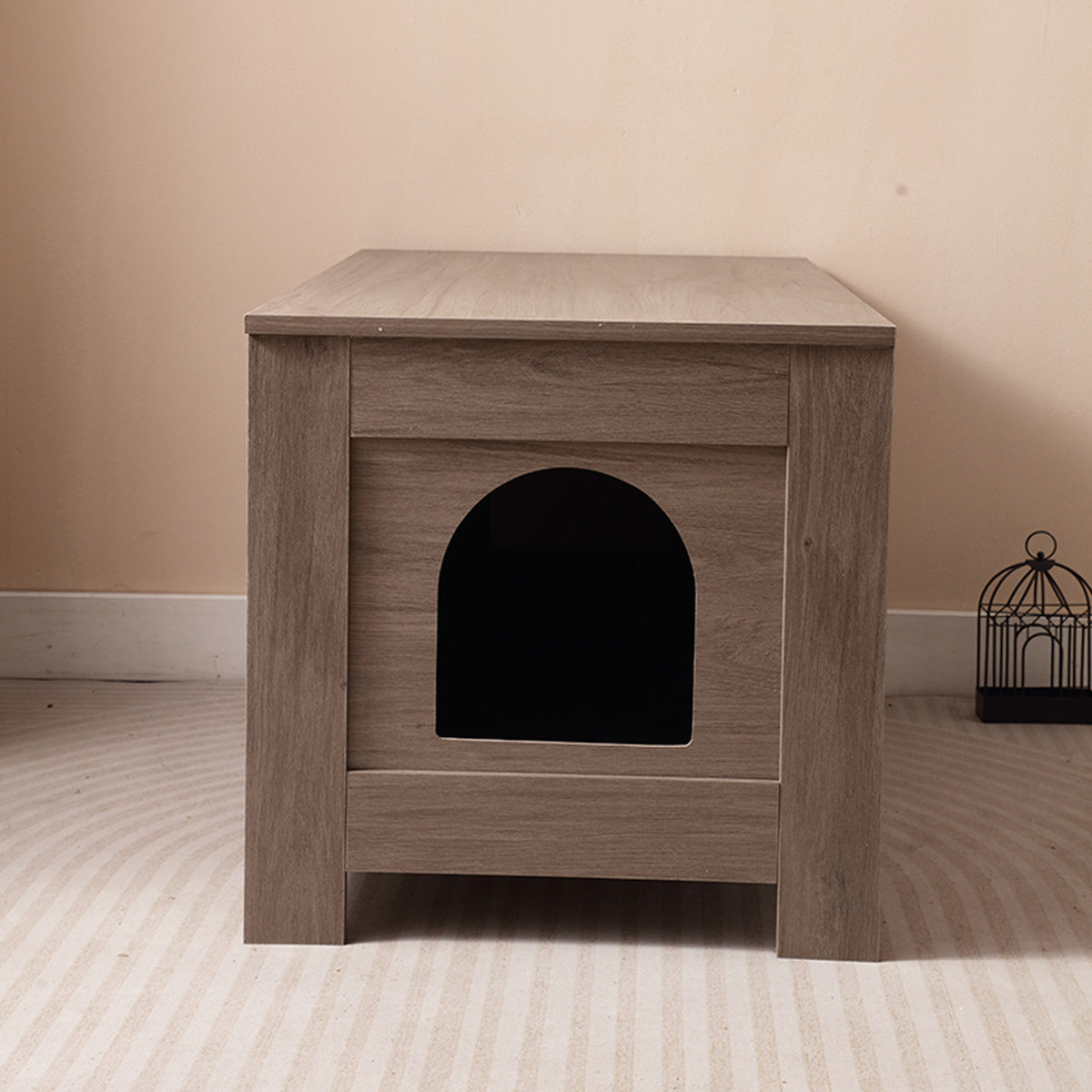 Enclosed Barn Style Cat Litter Box