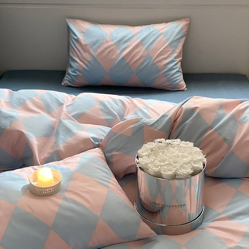 Four-piece Checkered Quilt Duvet Set